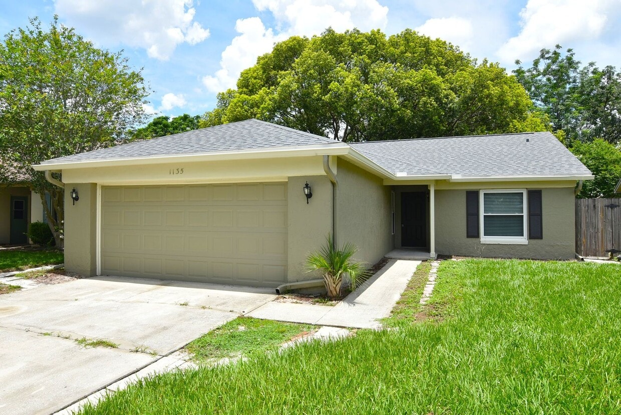 Primary Photo - Water view 3/2 in Alafaya Woods. UPDATED k...