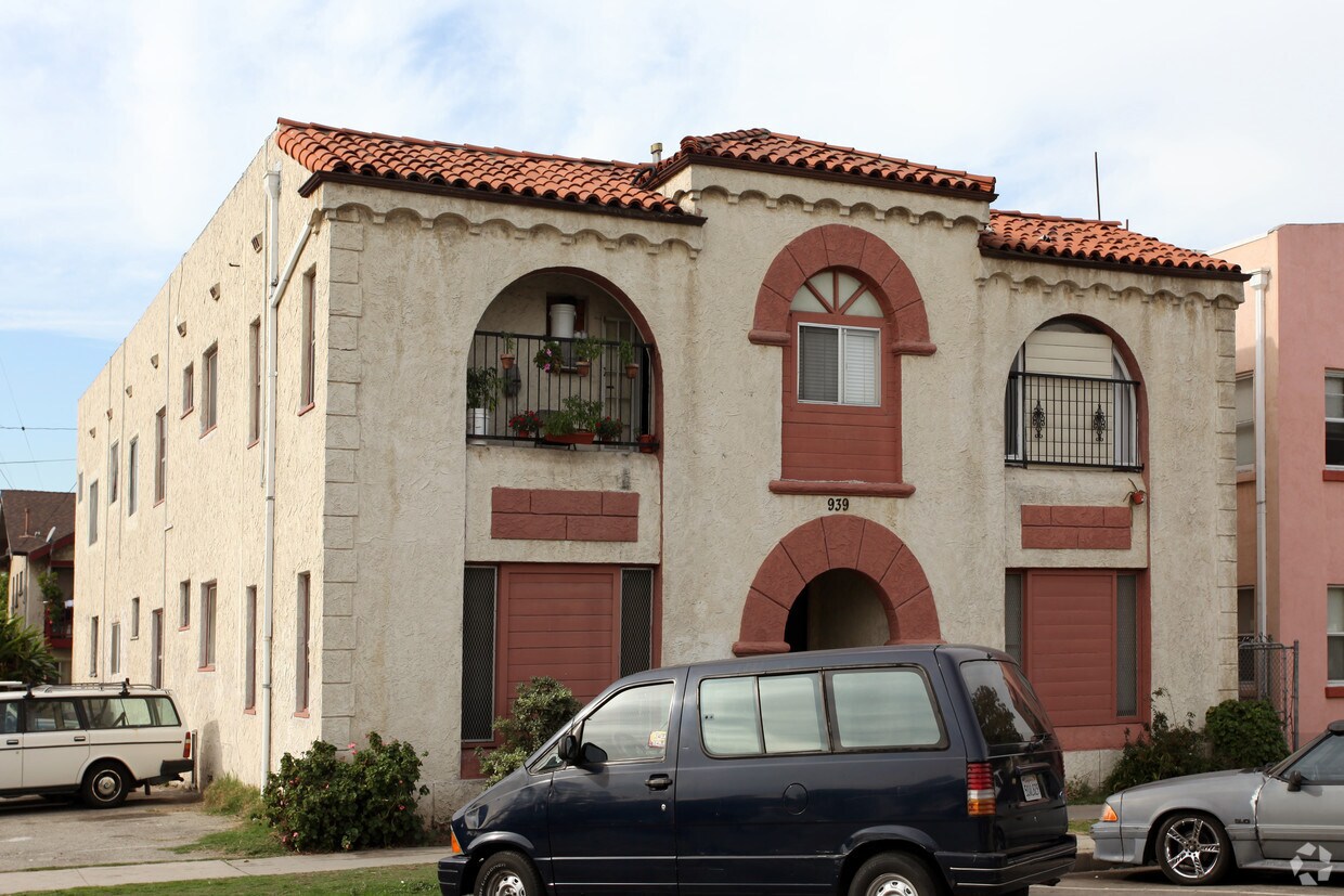 Primary Photo - 939 Lime Ave