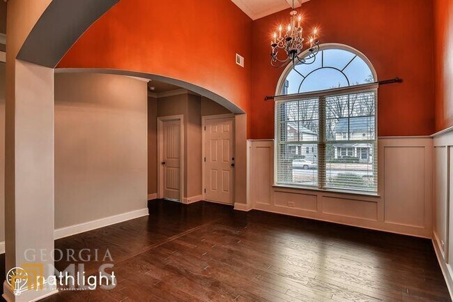 Building Photo - 3065 Parkland View