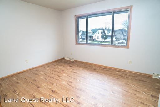 Building Photo - 1 br, 1 bath Apartment - 2501 19th St.