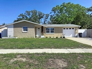 Building Photo - 5913 Appletree Rd