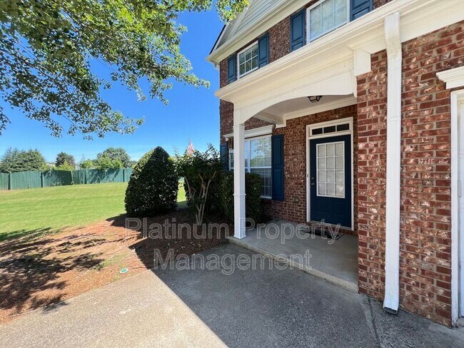 Building Photo - 3611 Beacon Rdg