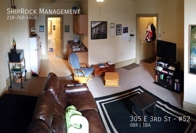 Foto del edificio - 305 E 3rd St