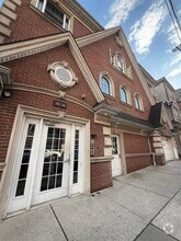 Building Photo - 301 68th St