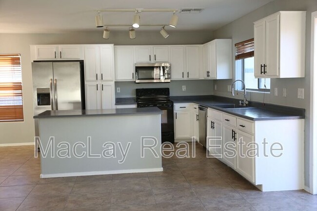 Building Photo - 6220 S 44th dr