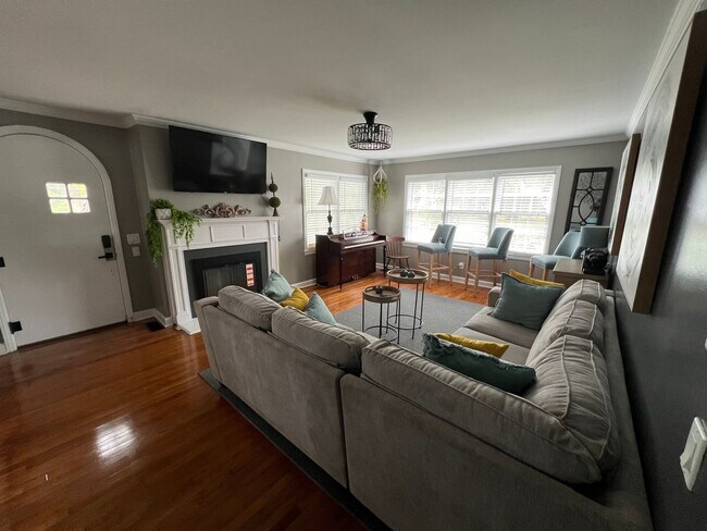 Building Photo - Charming 3BR House in Mason