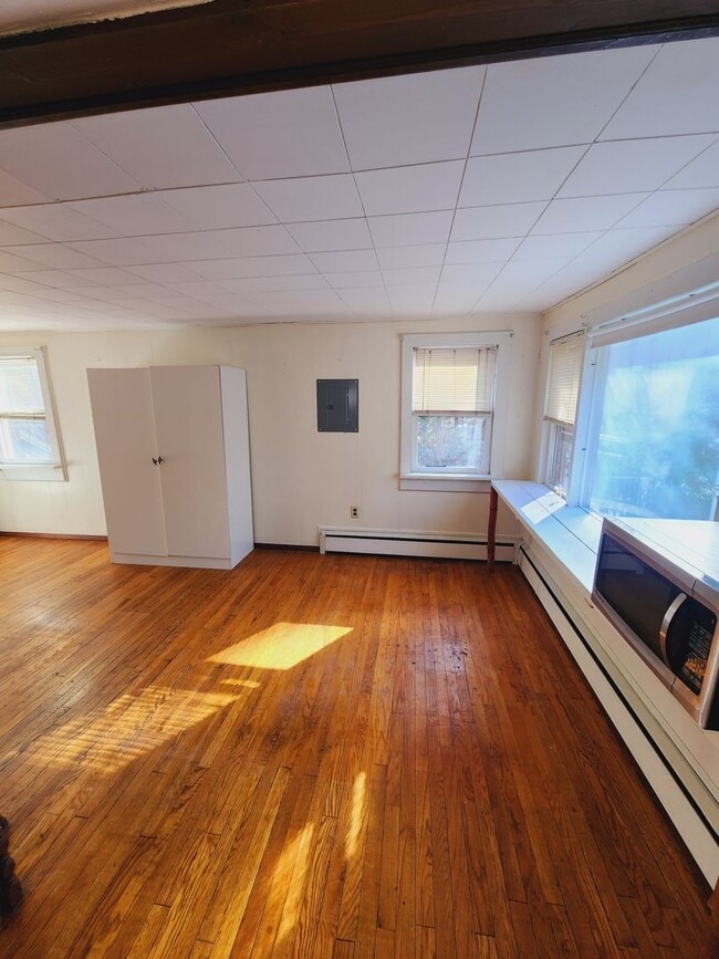 Building Photo - 871 - 873 Lower Swiftwater Rd