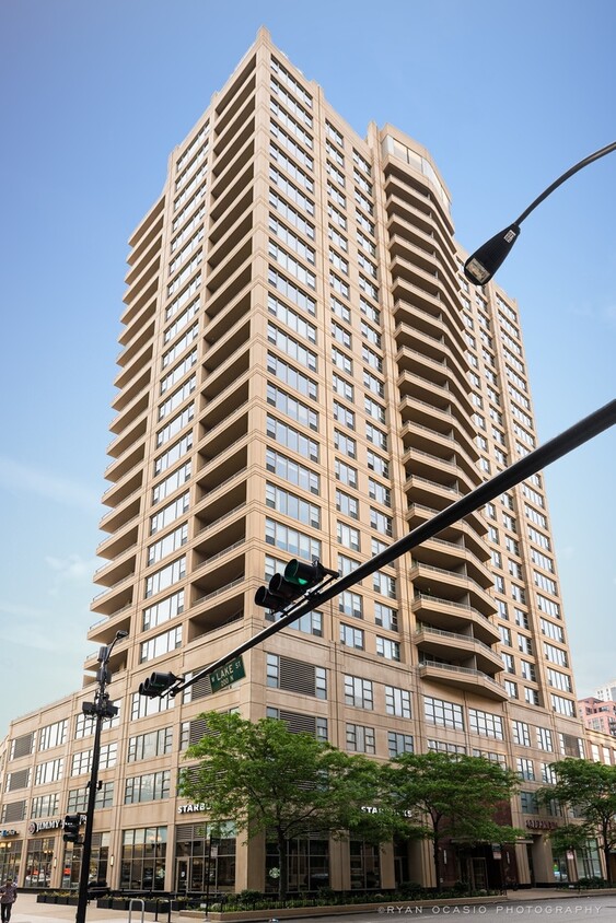 200 N Jefferson St Unit 1710, Chicago, IL 60661 Condo for Rent in