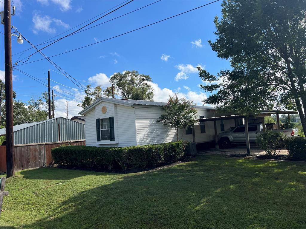 Primary Photo - 27412 Oak St