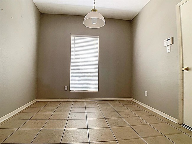 Building Photo - 15327 Fir Woods Ln