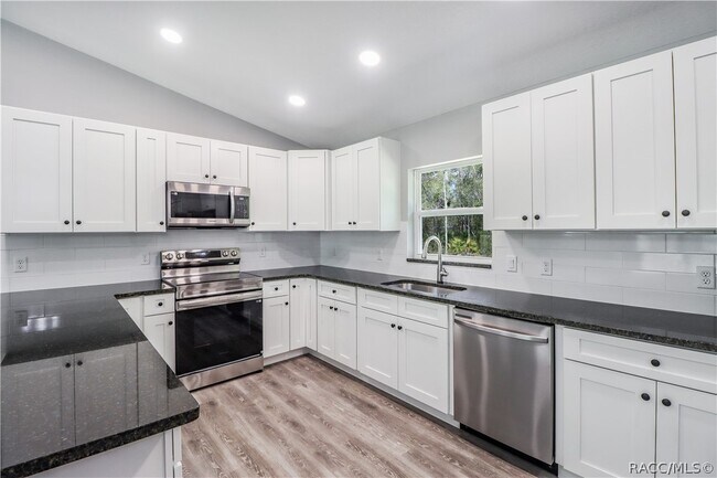 Foto del edificio - 8341 N Pine Needle Terrace