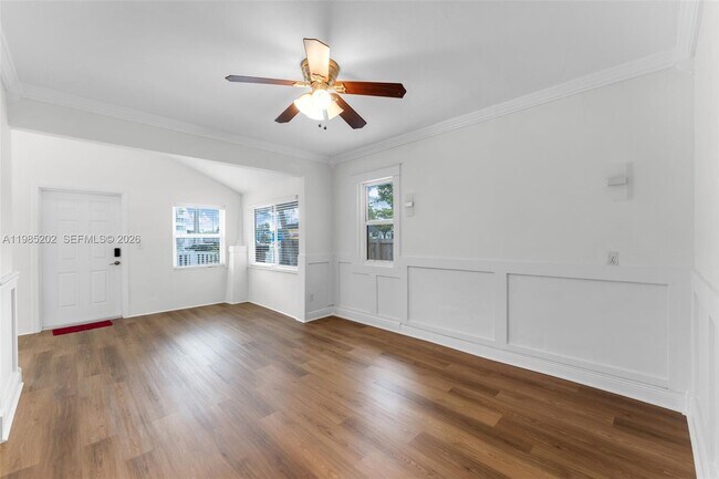 Foto del edificio - 1621 NW 55th St