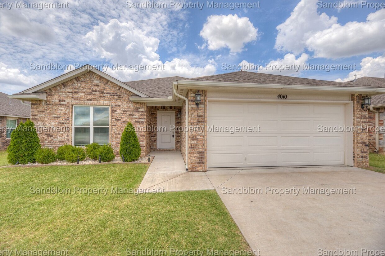 Primary Photo - For Lease | East Tulsa | $1900 Rent
