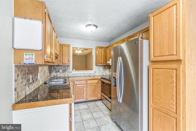 Building Photo - 111 Gateway Dr