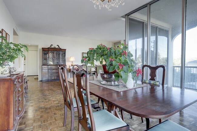 Foto del edificio - 3711 San Felipe St