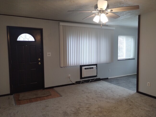 Building Photo - 157 Penrod Ave