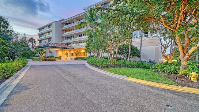 Building Photo - 3080 Grand Bay Blvd