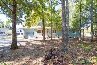 Building Photo - 15011 Woodstar Rd
