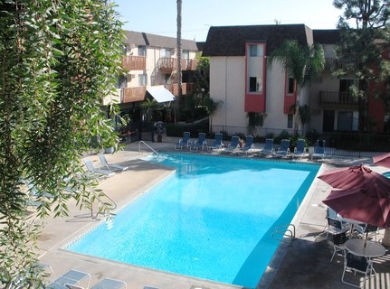 Pool - Springdale Villa Apartments