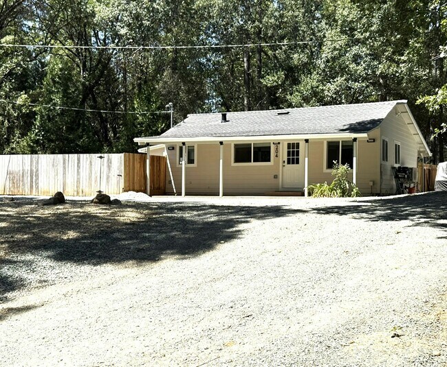 Foto del edificio - 204 Lambert Ln