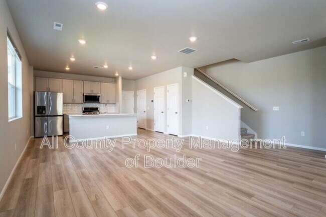 Building Photo - 13863 Vispo Wy
