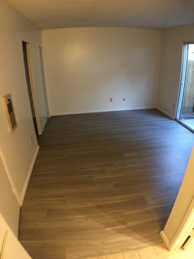 Building Photo - 7414 Mesa College Dr