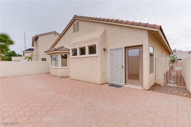Foto del edificio - 6412 N Starling Mesa St