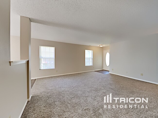 Foto del edificio - 7621 Mansfield Way