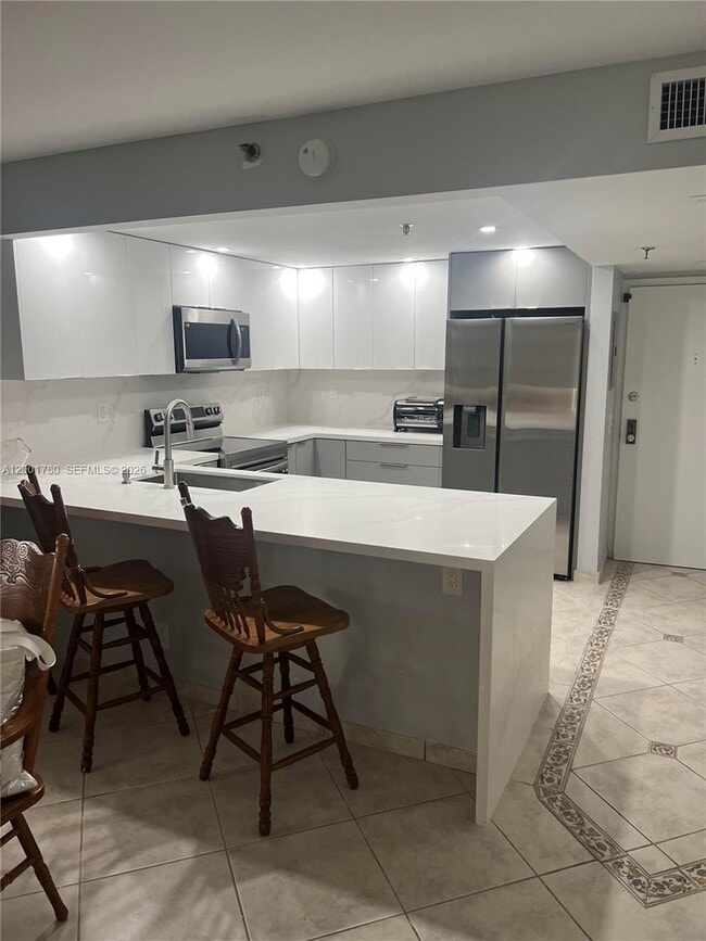 Foto del edificio - 2625 Collins Ave