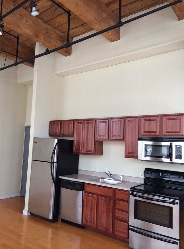 Primary Photo - The Lofts at the Winston