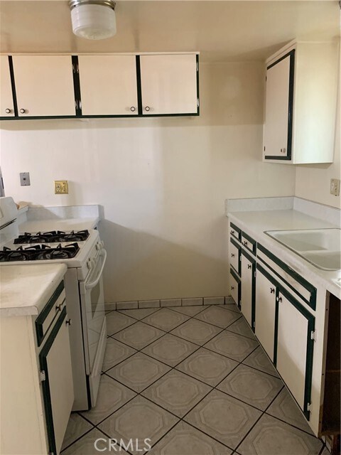 Foto del edificio - 1424 Lynwood Way