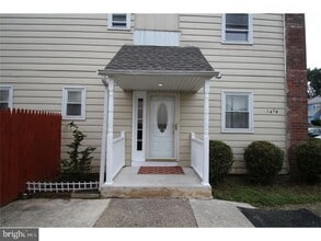 Building Photo - 1418 Alexander Way