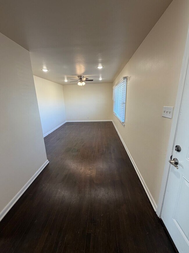 Foto del edificio - Great older home!