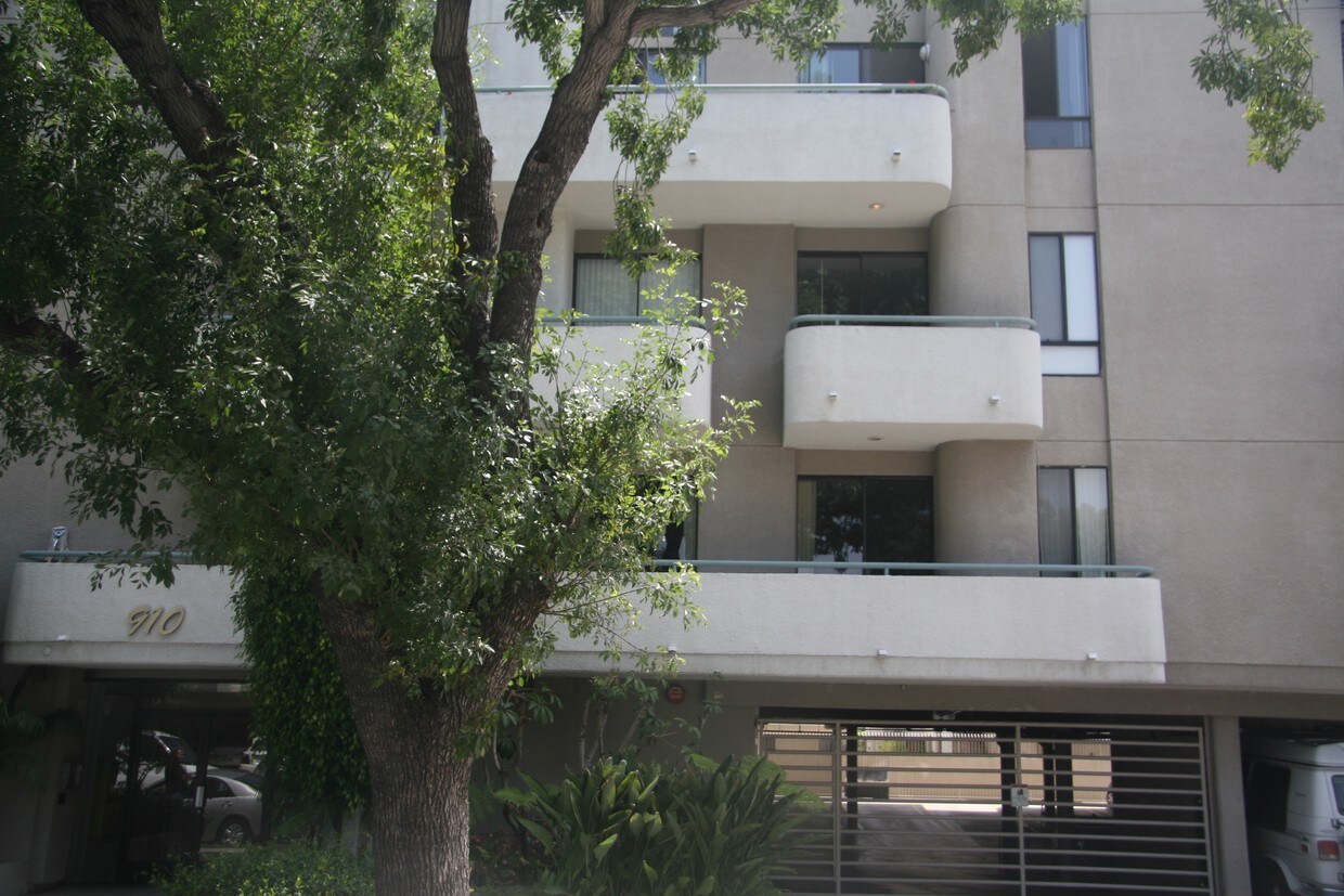 property view - 910 S Bedford St
