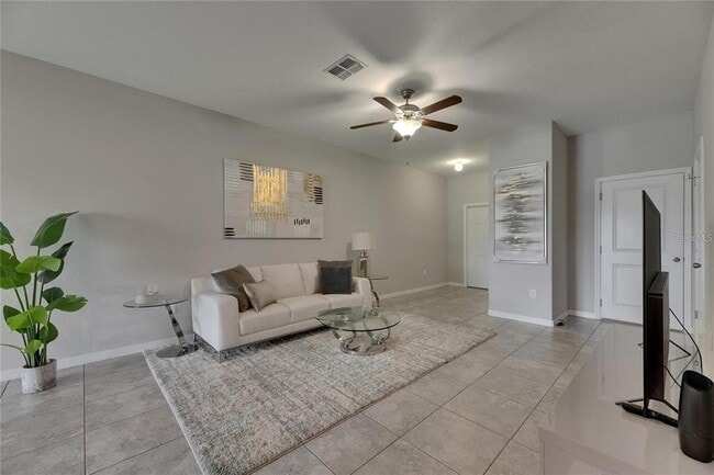 Building Photo - 12952 Utopia Gdns Wy