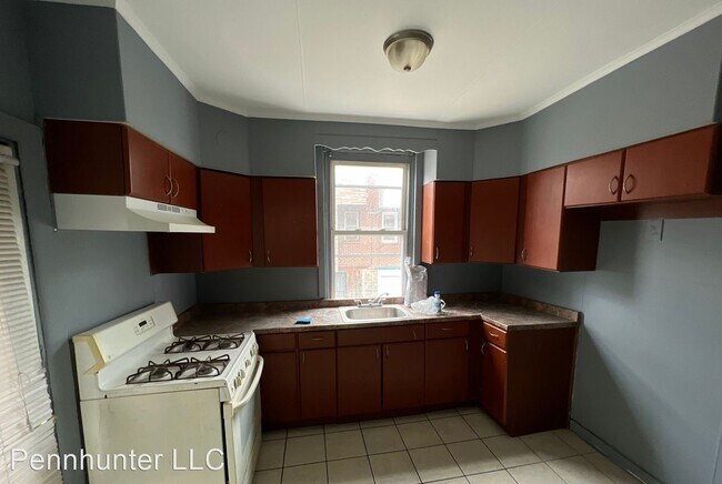 Foto del edificio - 3 br, 1 bath House - 839 Brill St