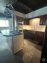 Building Photo - 604 N 3rd St