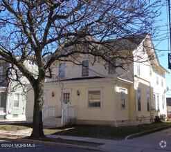 Building Photo - 22 Wallace St