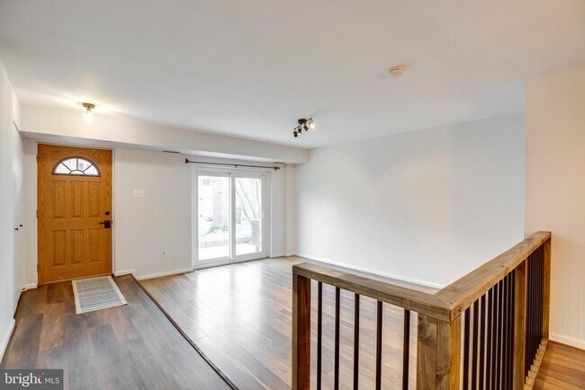 Foto del edificio - 6421 Birch Leaf Ct