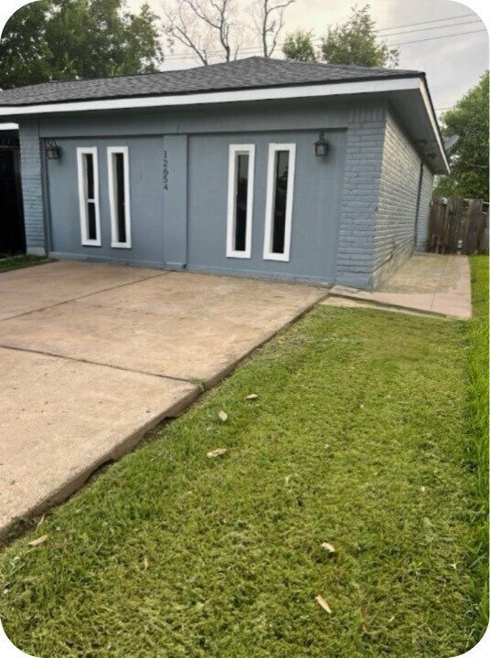 Foto principal - 12654 Monarch Rd