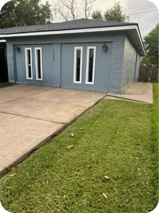 Building Photo - 12654 Monarch Rd