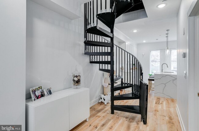 Foto del edificio - 1325 N Marston St