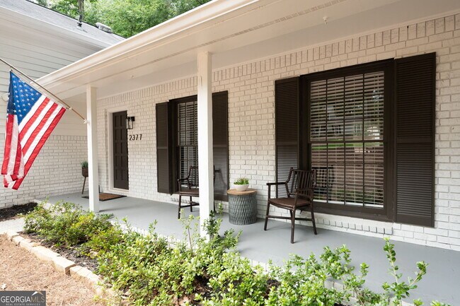 Foto del edificio - 2377 Emory Ln NE