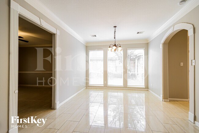 Foto del edificio - 18222 Noble Forest Dr
