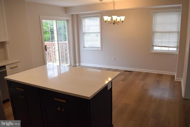 Foto del edificio - 3011 Roberts Rd