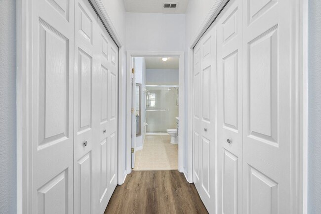 Foto del edificio - 7519 Bliss Way