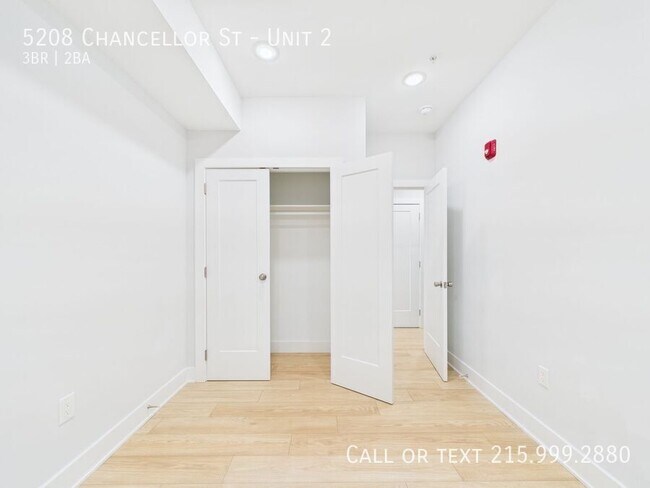 Foto del edificio - 5208 Chancellor St