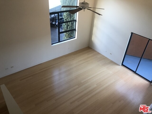 Foto del edificio - 432 N Venice Blvd