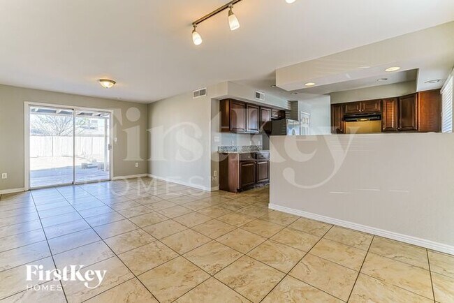 Foto del edificio - 7102 W Brown St