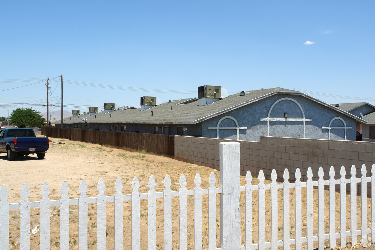 Building Photo - 16230 Sequoia Ave